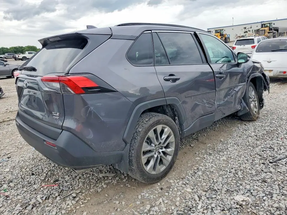 2022 TOYOTA RAV4 XLE PREMIUM  