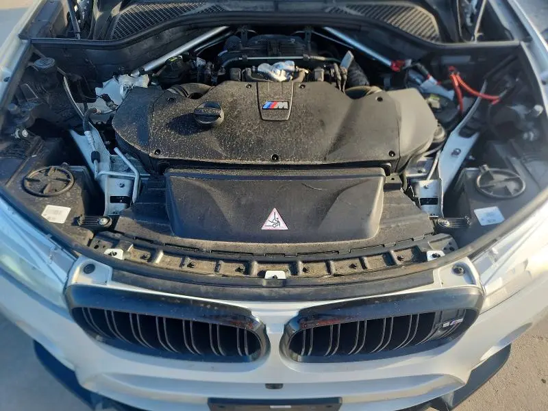 2015 BMW X6 M  