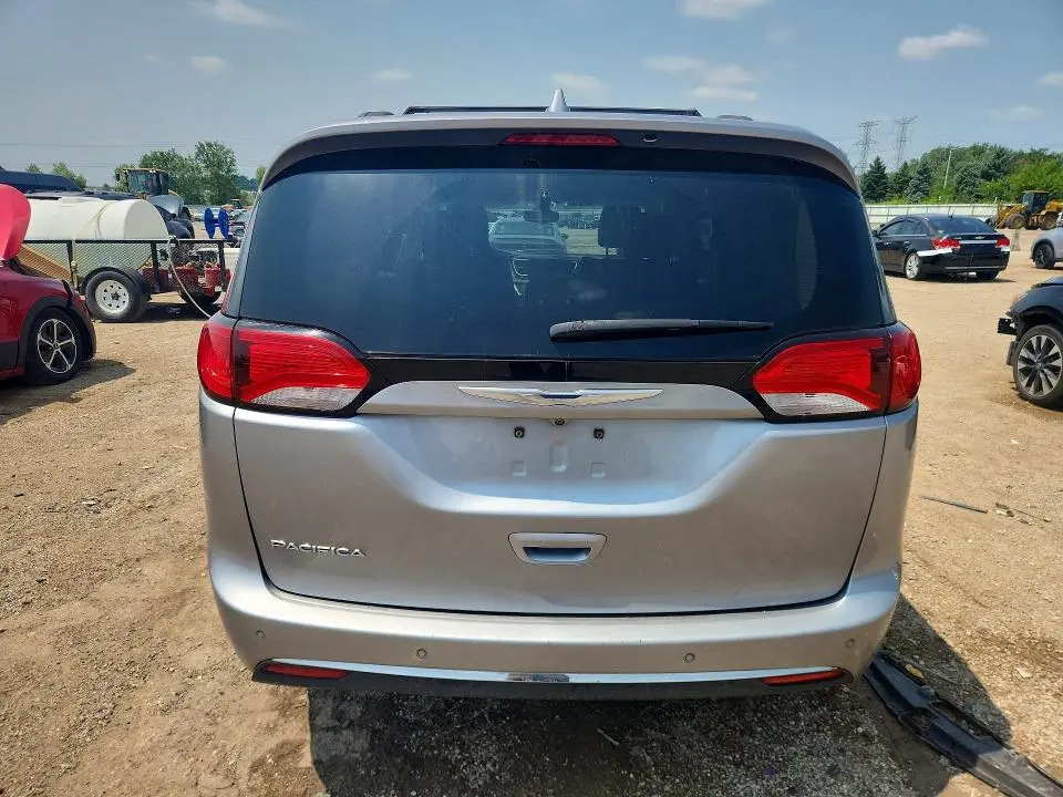 2017 CHRYSLER PACIFICA TOURING L  
