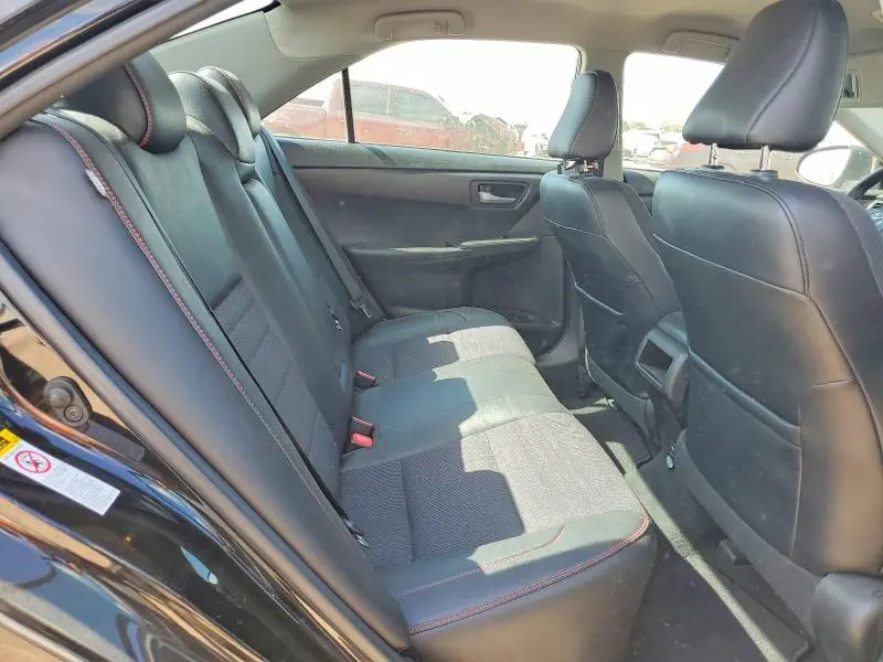 2017 TOYOTA CAMRY SE  