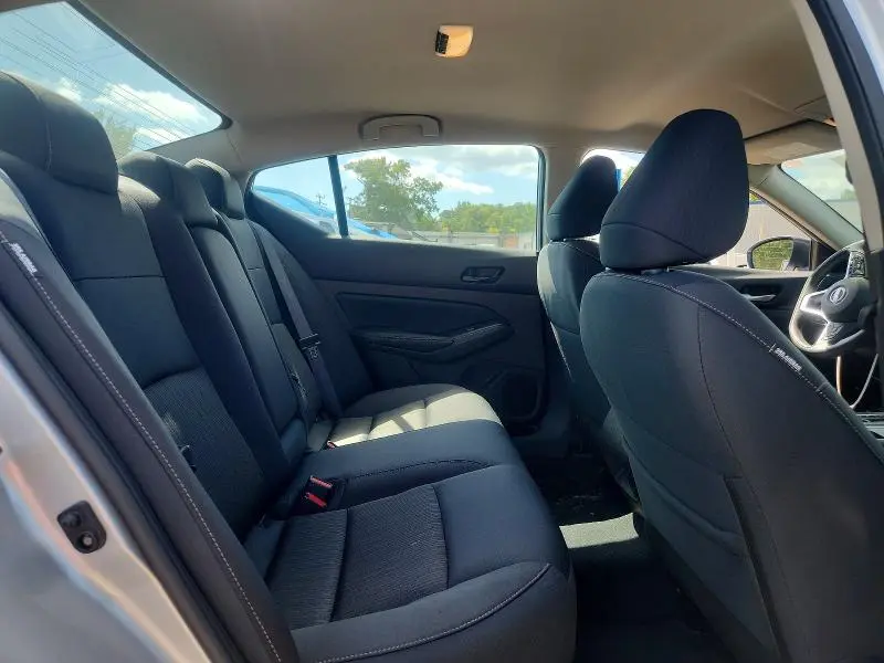 2024 NISSAN ALTIMA SV  