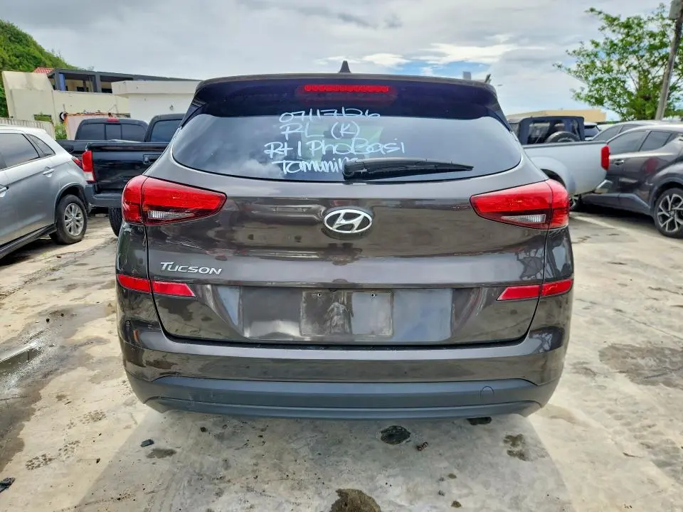 2020 HYUNDAI TUCSON SE  