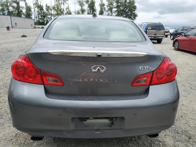 2011 INFINITI G37