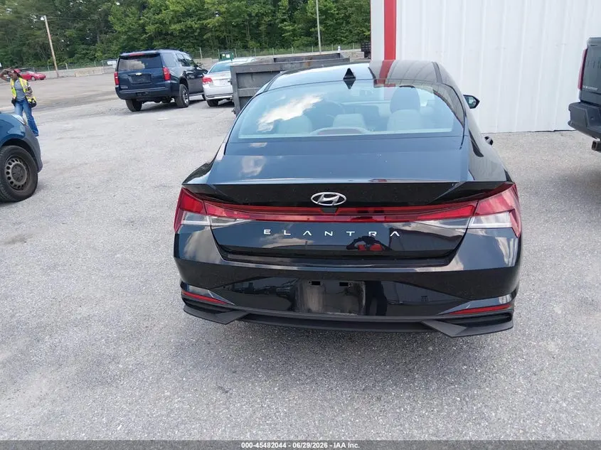 2021 HYUNDAI ELANTRA SE