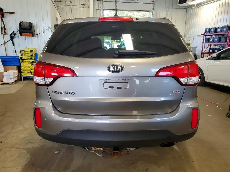 2014 KIA SORENTO LX  