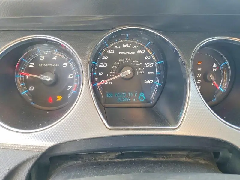 2010 FORD TAURUS SEL  