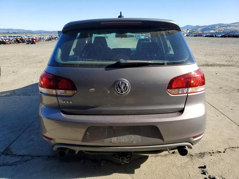 2010 VOLKSWAGEN GTI   