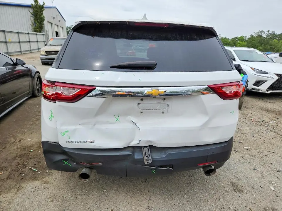 2019 CHEVROLET TRAVERSE LS  