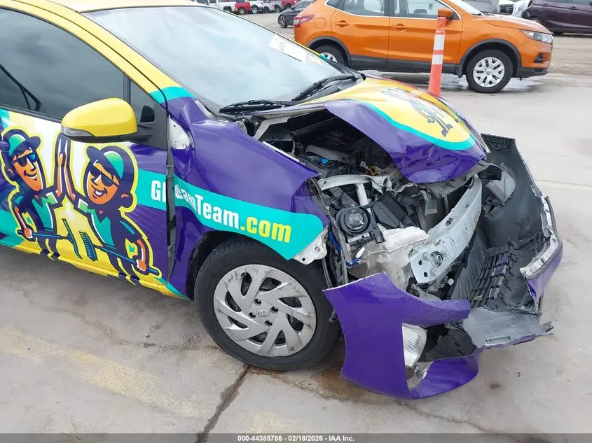 2016 TOYOTA PRIUS C TWO