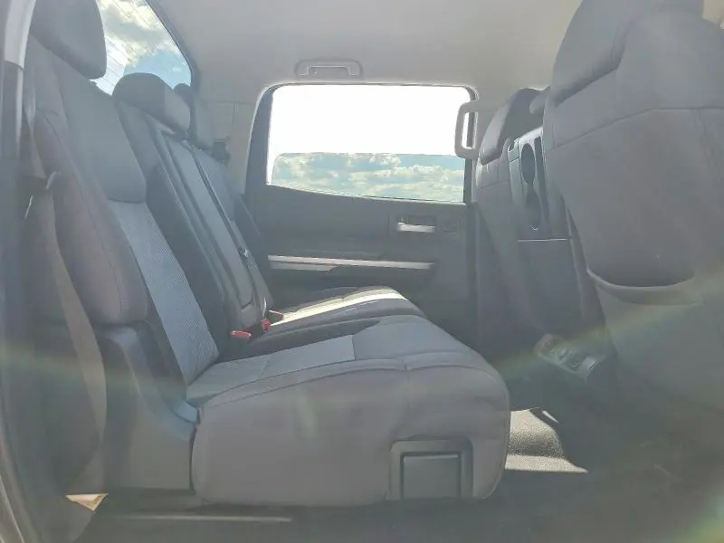 2015 TOYOTA TUNDRA CREWMAX SR5  