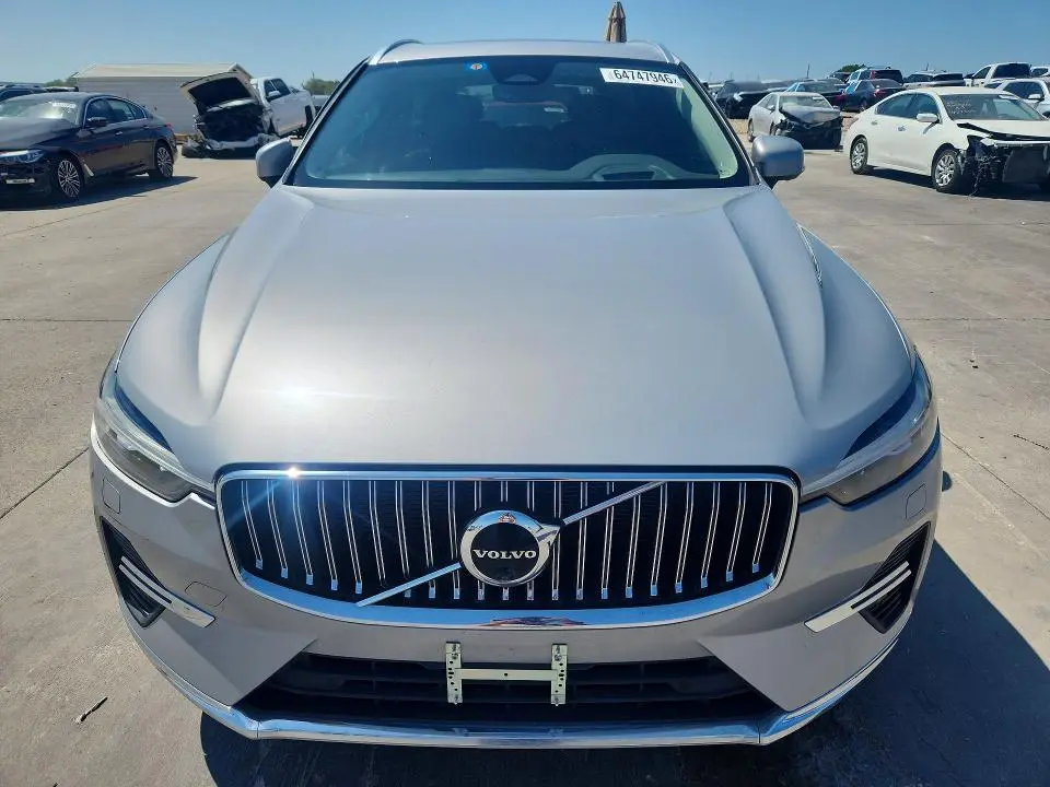2022 VOLVO XC60 B6 INSCRIPTION  