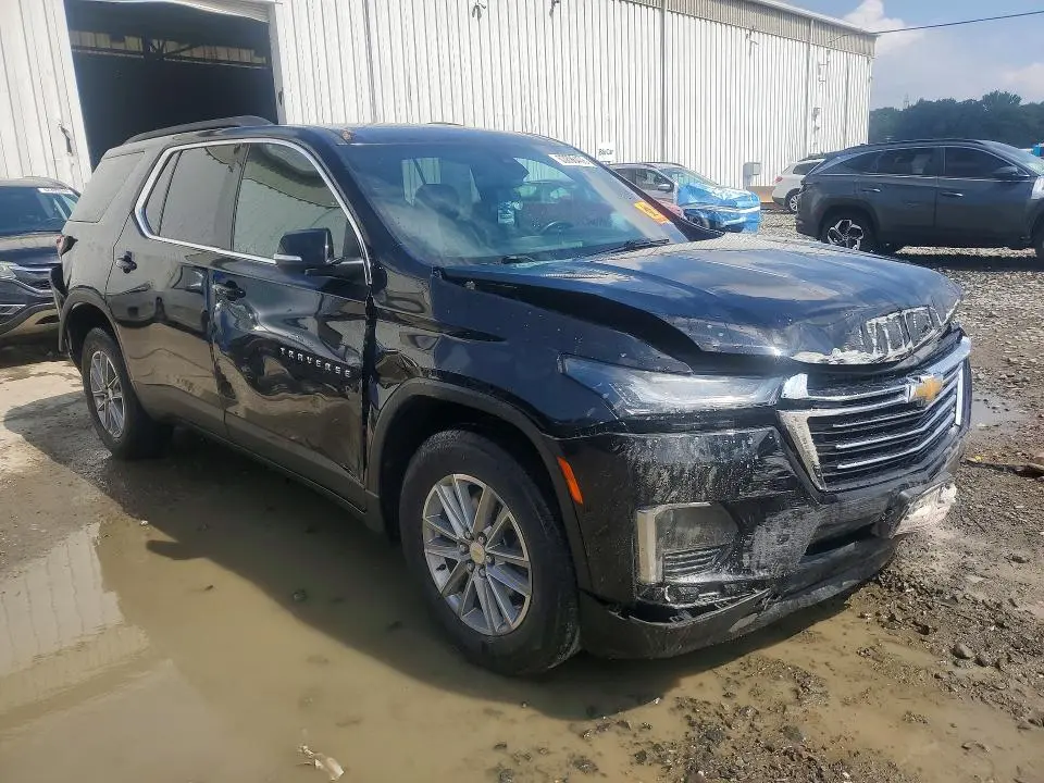 2023 CHEVROLET TRAVERSE LT  