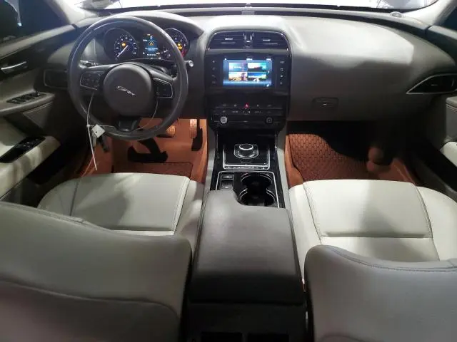2017 JAGUAR XE PREMIUM  