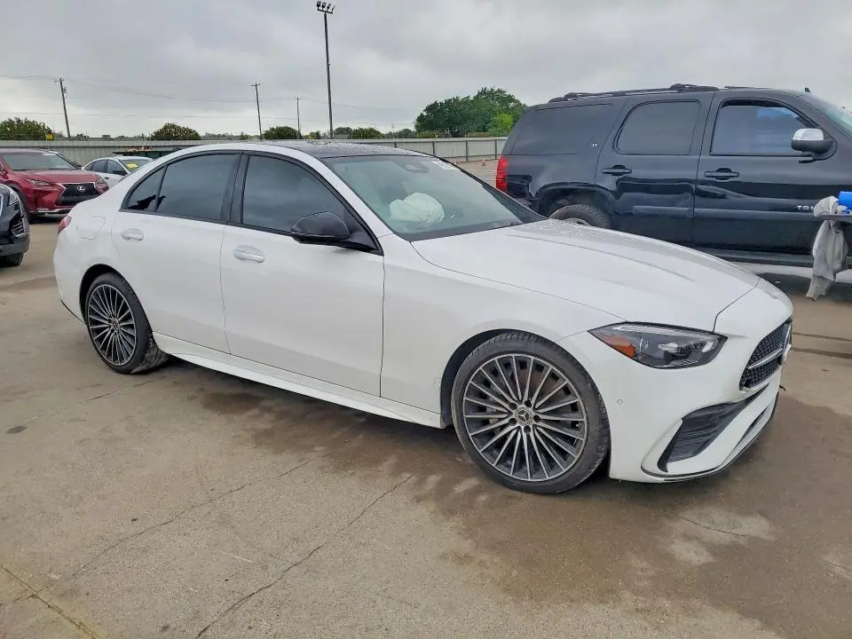 2024 MERCEDES-BENZ C 300  