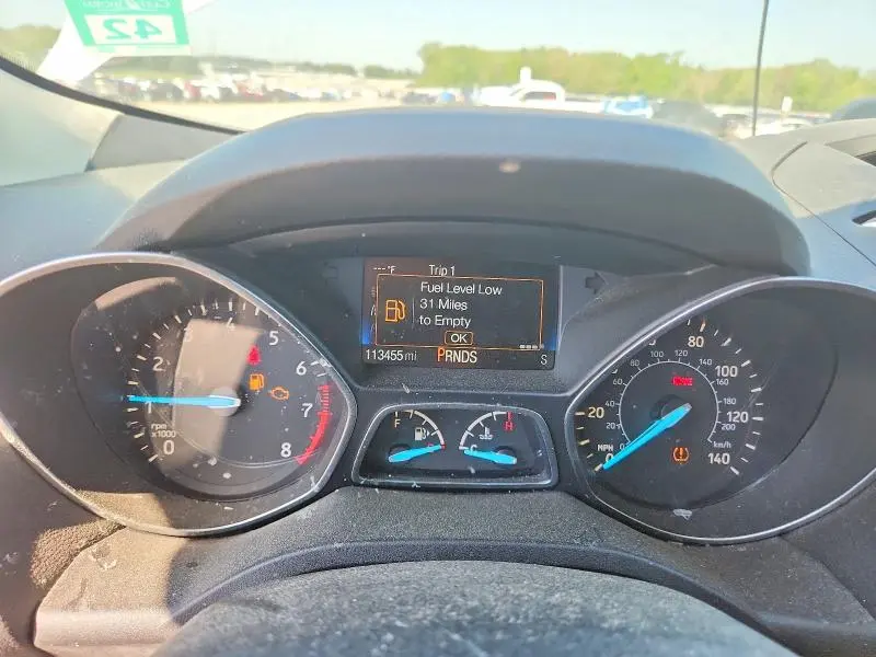 2017 FORD ESCAPE SE  