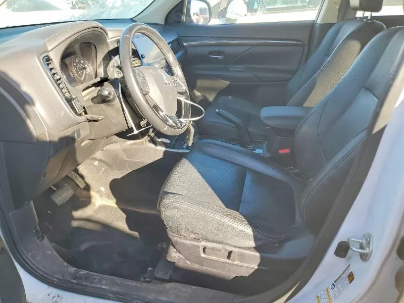 2017 MITSUBISHI OUTLANDER SE  