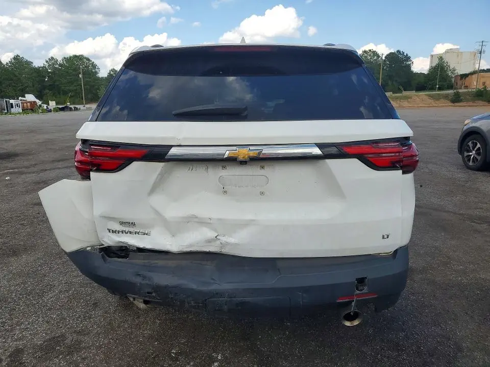 2023 CHEVROLET TRAVERSE LT  