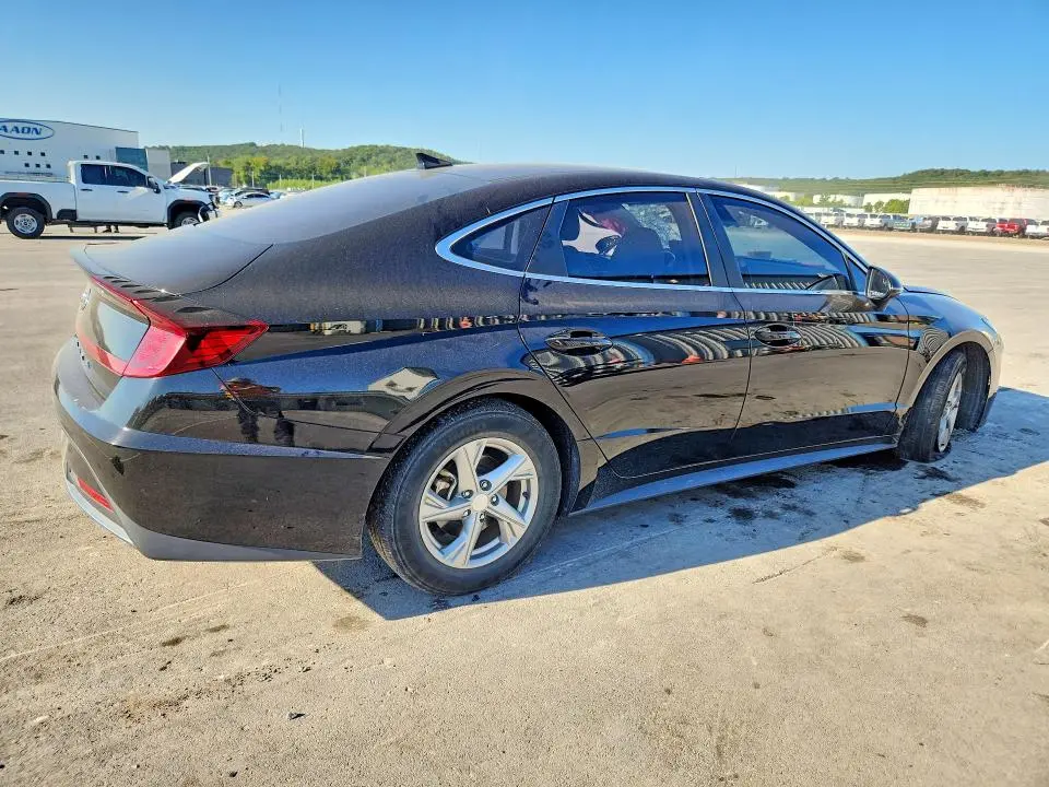 2023 HYUNDAI SONATA SE  