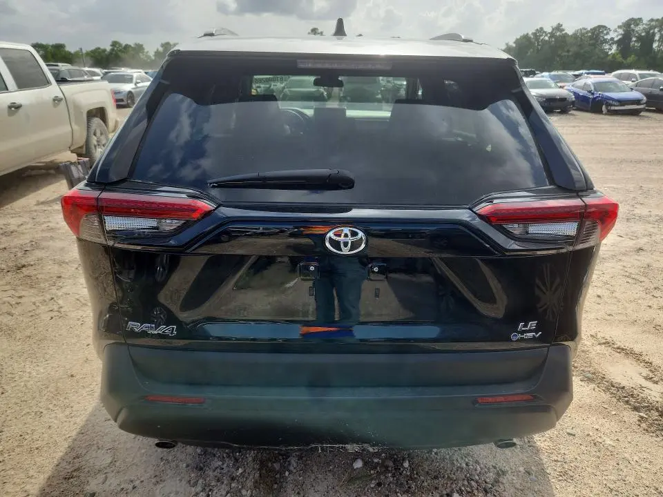 2025 TOYOTA RAV4 LE  