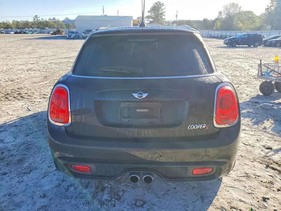 2016 MINI COOPER S  