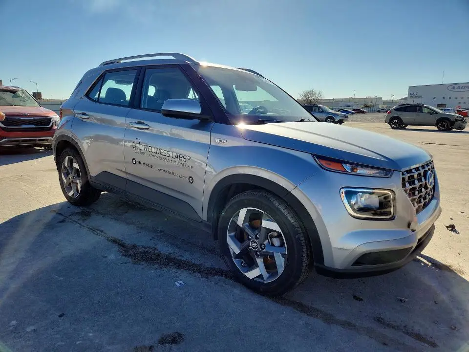 2024 HYUNDAI VENUE SEL  