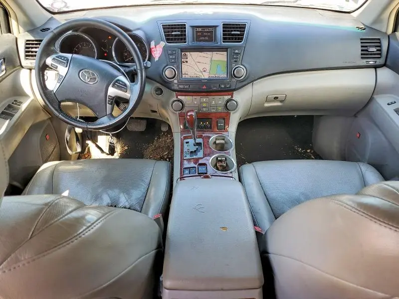 2011 TOYOTA HIGHLANDER LIMITED  
