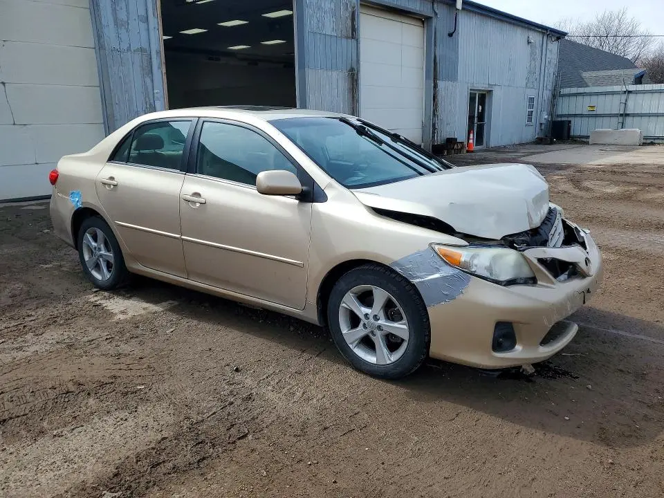 2013 TOYOTA COROLLA LE  