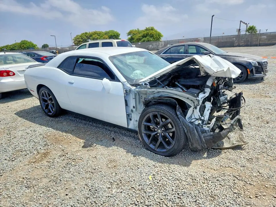2022 DODGE CHALLENGER SXT  
