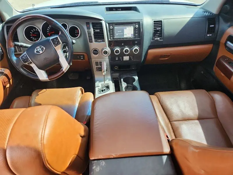 2016 TOYOTA SEQUOIA PLATINUM  