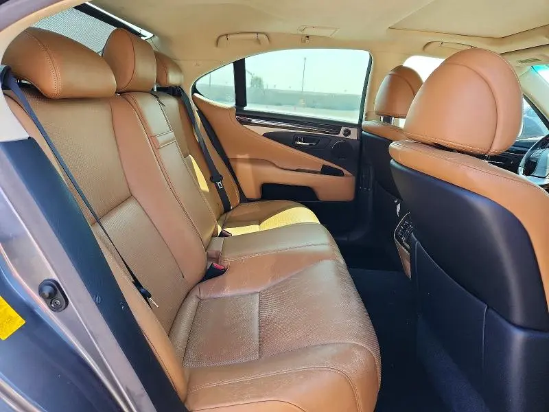 2013 LEXUS LS 460  
