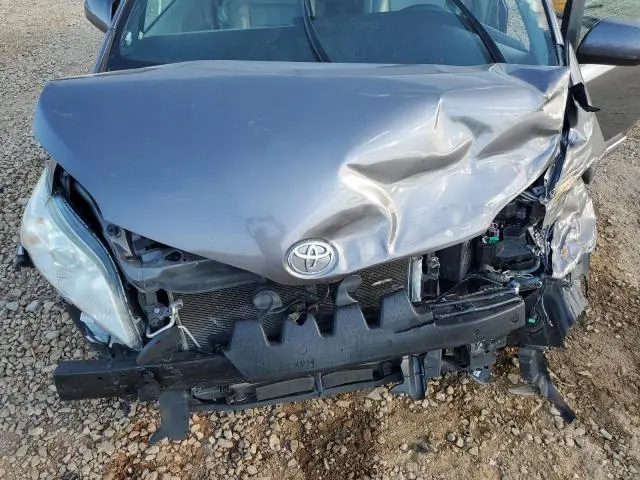 2016 TOYOTA SIENNA XLE  