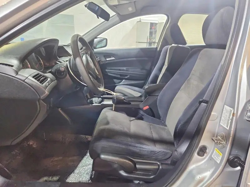 2010 HONDA ACCORD LX  