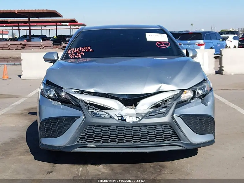 2022 TOYOTA CAMRY SE