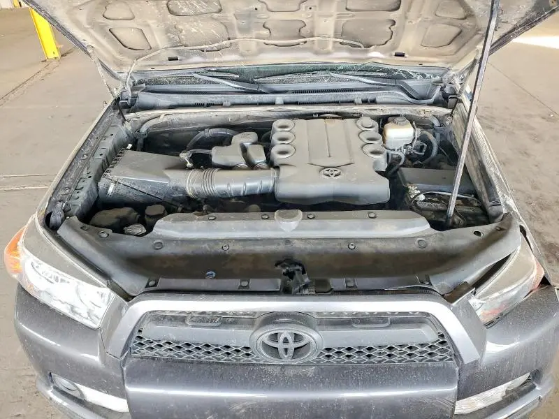 2013 TOYOTA 4RUNNER SR5  