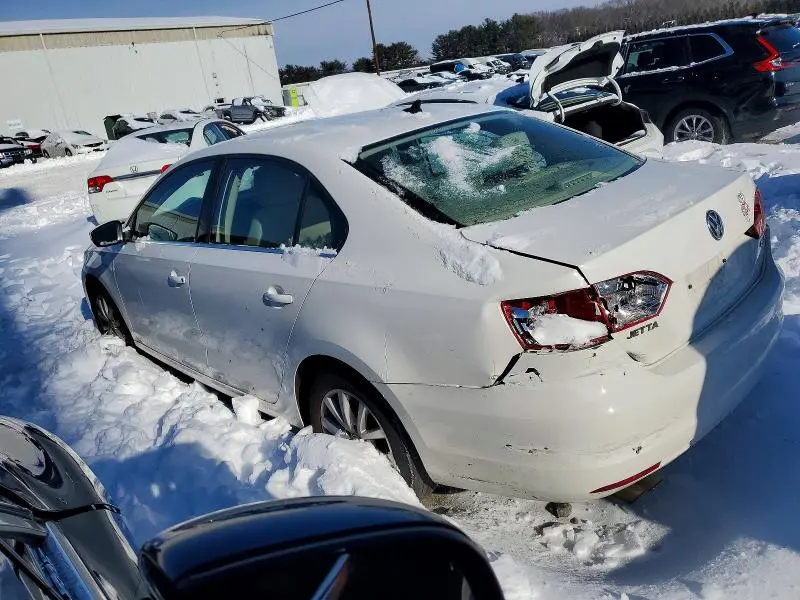 2013 VOLKSWAGEN JETTA SE  