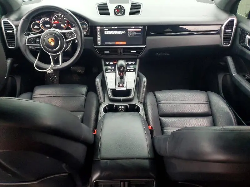 2019 PORSCHE CAYENNE   