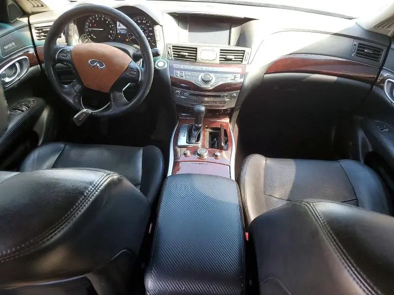 2015 INFINITI Q70 3.7  