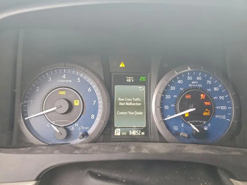 2019 TOYOTA SIENNA XLE  