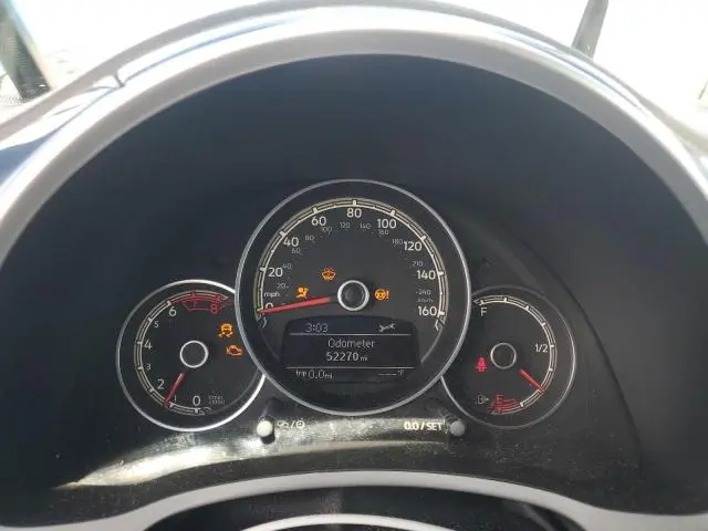 2018 VOLKSWAGEN BEETLE S  