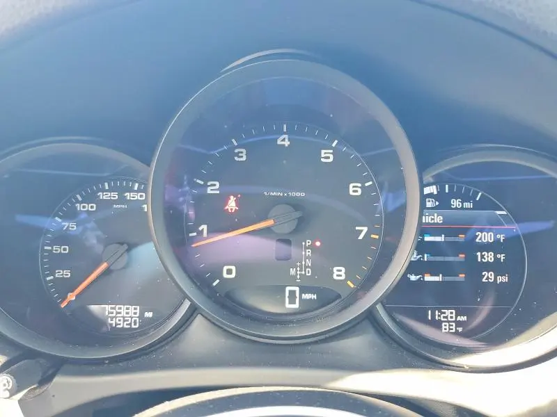 2017 PORSCHE MACAN   