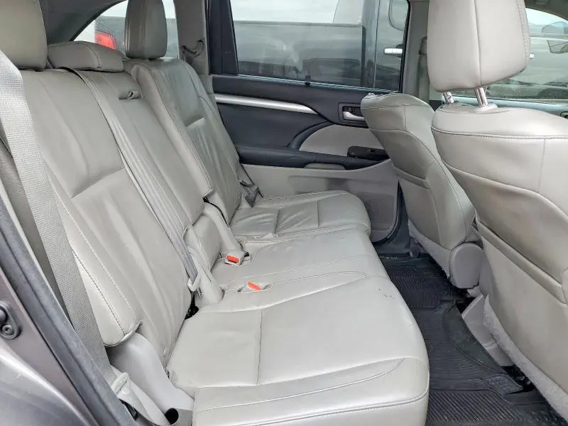 2014 TOYOTA HIGHLANDER XLE  