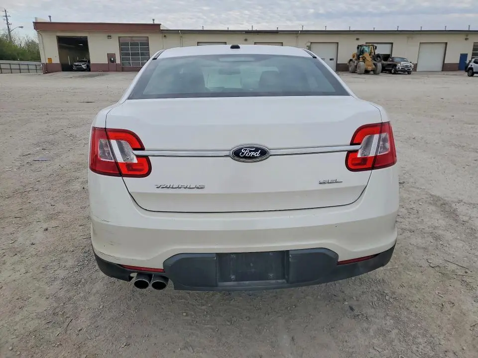 2011 FORD TAURUS SEL  