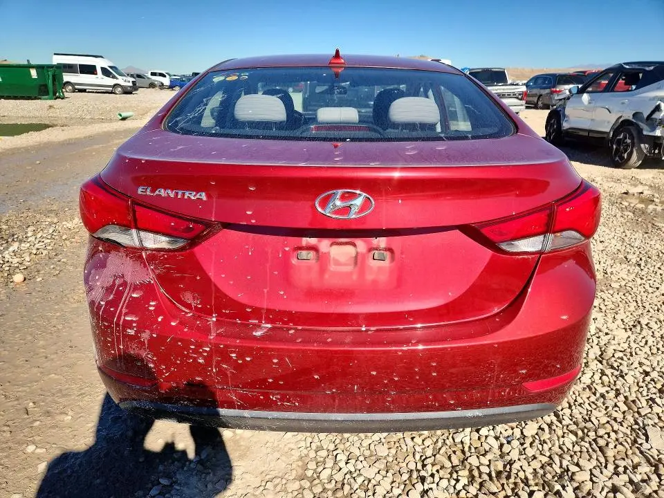 2016 HYUNDAI ELANTRA SE  