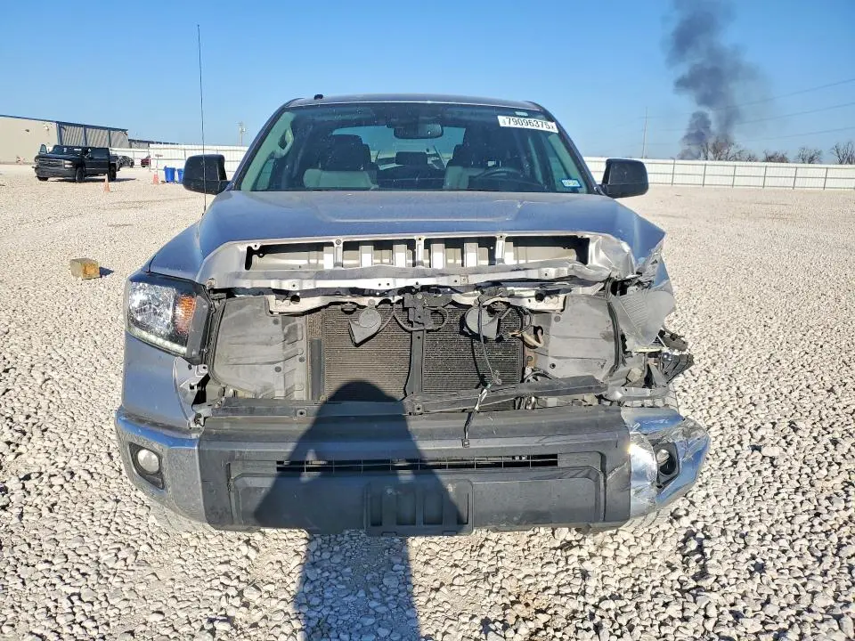 2018 TOYOTA TUNDRA SR5  