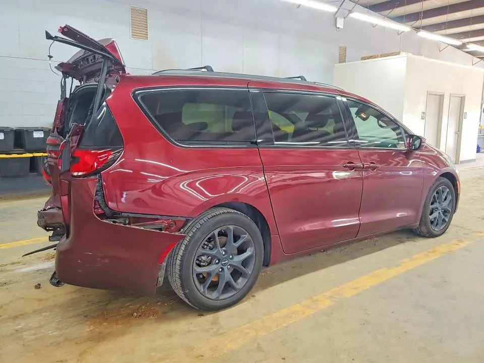 2022 CHRYSLER PACIFICA LIMITED  