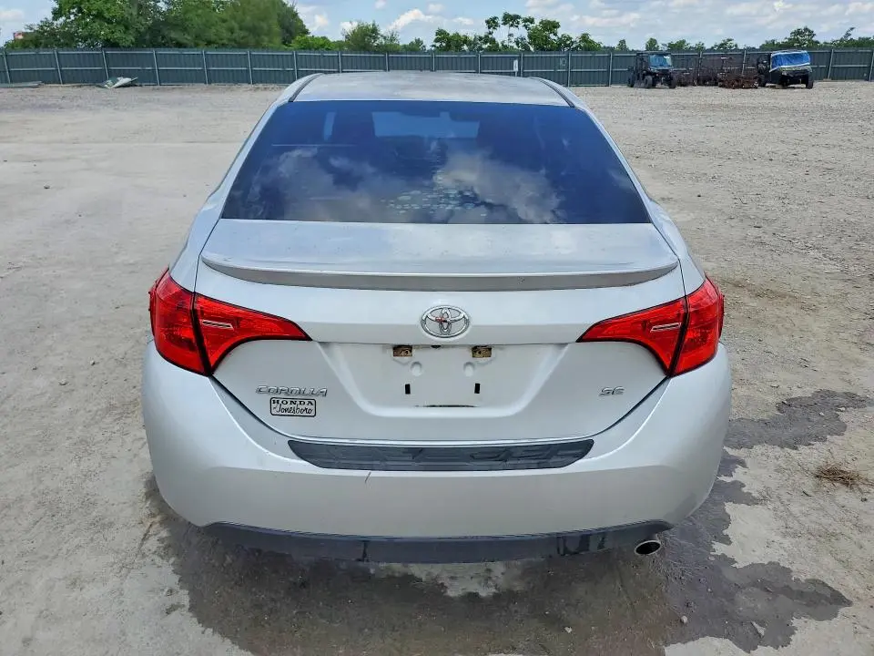 2018 TOYOTA COROLLA SE  