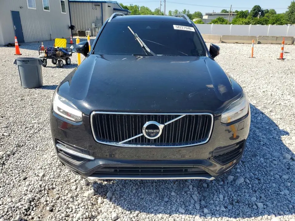 2017 VOLVO XC90 T6  