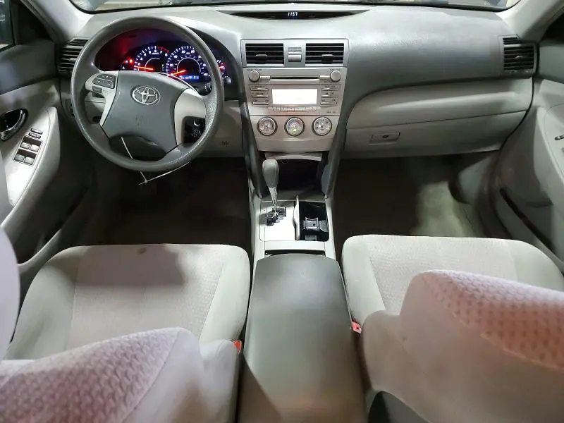 2011 TOYOTA CAMRY LE  