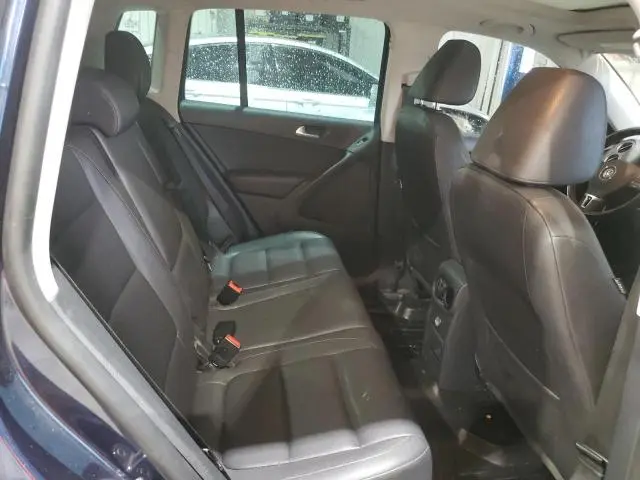 2013 VOLKSWAGEN TIGUAN S  