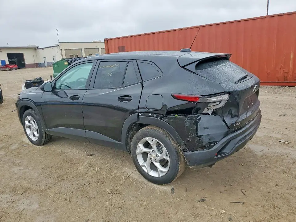 2025 CHEVROLET TRAX LS  